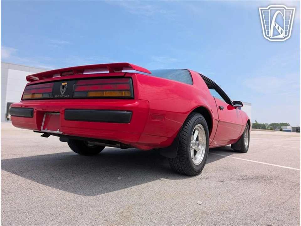 1989 Pontiac Firebird 3rd Gen - Image 15 of 31