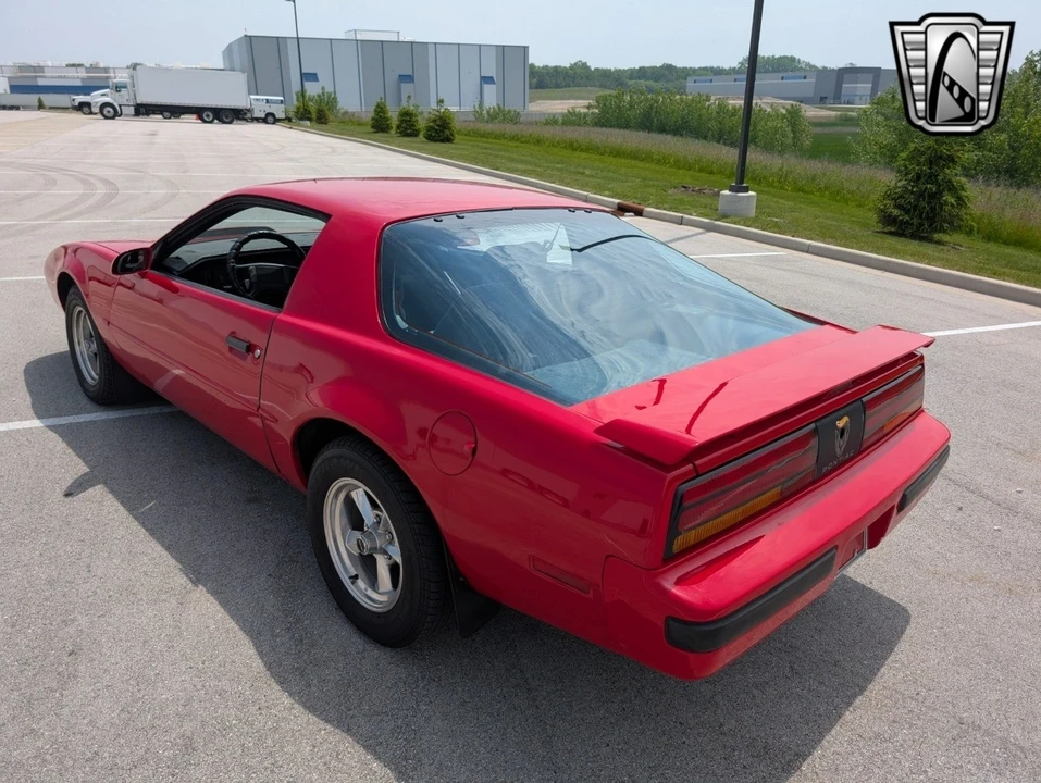 1989 Pontiac Firebird 3rd Gen - Image 5 of 12