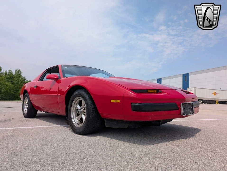 1989 Pontiac Firebird 3rd Gen - Image 9 of 12