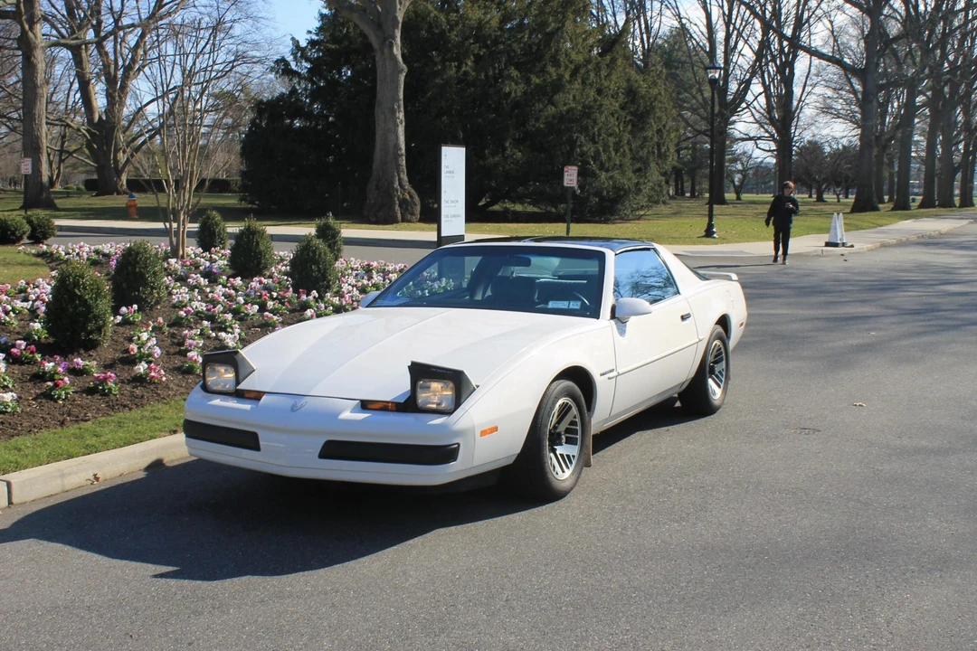 1989 Pontiac Firebird 3rd Gen - Image 3 of 31