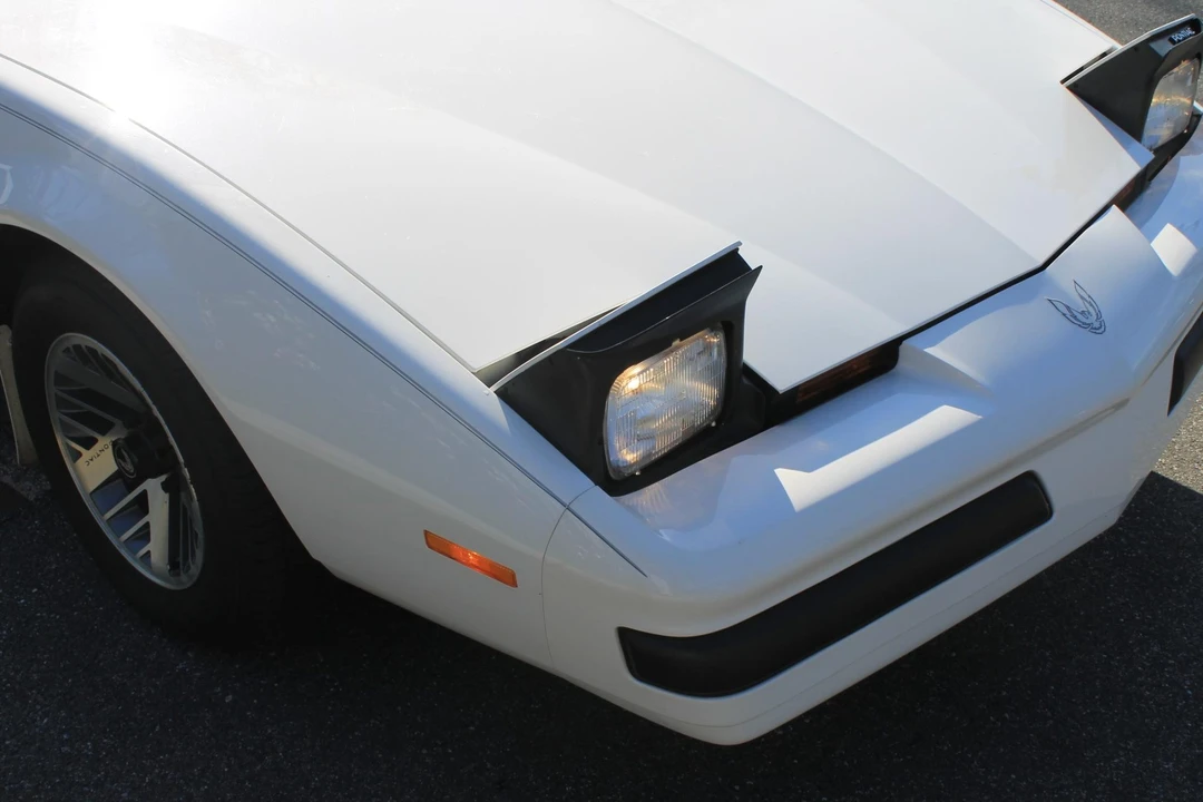 1989 Pontiac Firebird 3rd Gen - Image 12 of 31