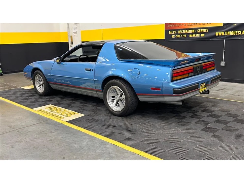 1989 Pontiac Firebird 3rd Gen - Image 4 of 9