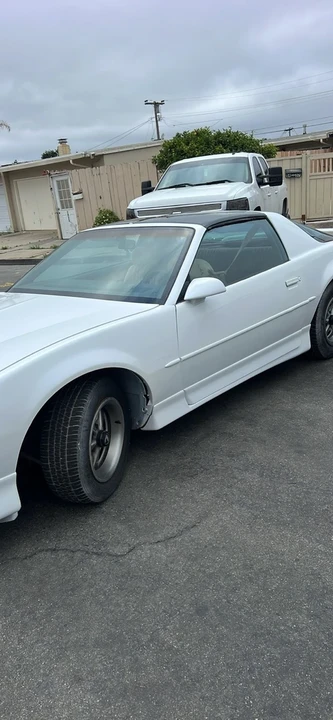 1989 Pontiac Firebird 3rd Gen - Image 2 of 11