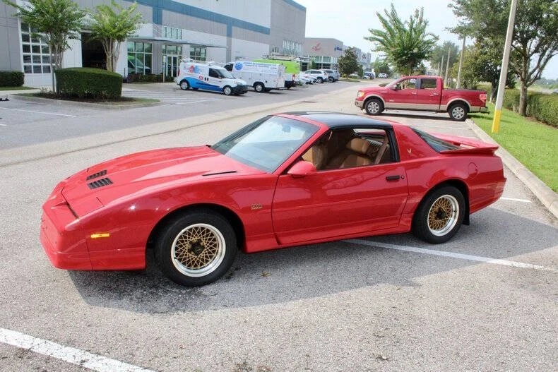 1989 Pontiac Firebird 3rd Gen - Image 24 of 31