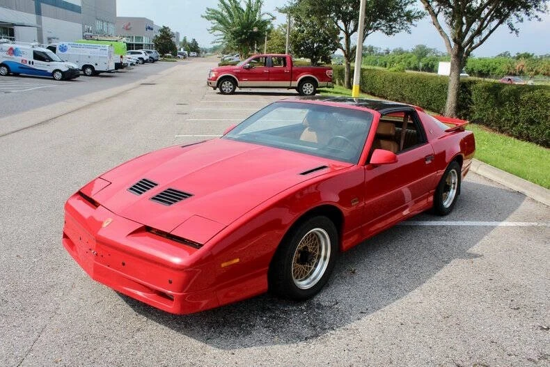 1989 Pontiac Firebird 3rd Gen - Image 23 of 31
