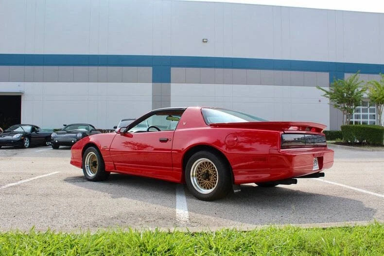 1989 Pontiac Firebird 3rd Gen - Image 11 of 31