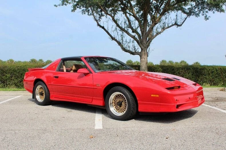 1989 Pontiac Firebird 3rd Gen - Image 4 of 31