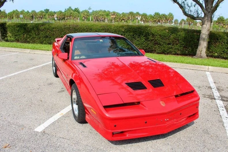 1989 Pontiac Firebird 3rd Gen - Image 21 of 31