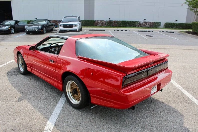 1989 Pontiac Firebird 3rd Gen - Image 27 of 31
