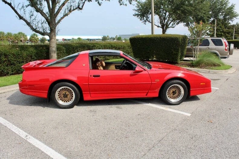 1989 Pontiac Firebird 3rd Gen - Image 18 of 31