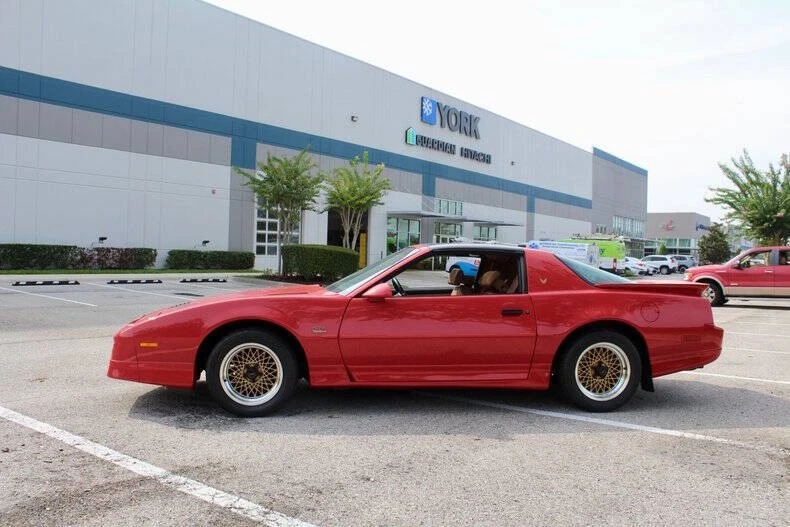 1989 Pontiac Firebird 3rd Gen - Image 9 of 31
