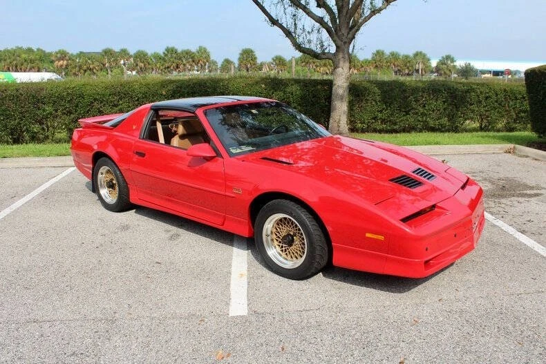 1989 Pontiac Firebird 3rd Gen - Image 20 of 31