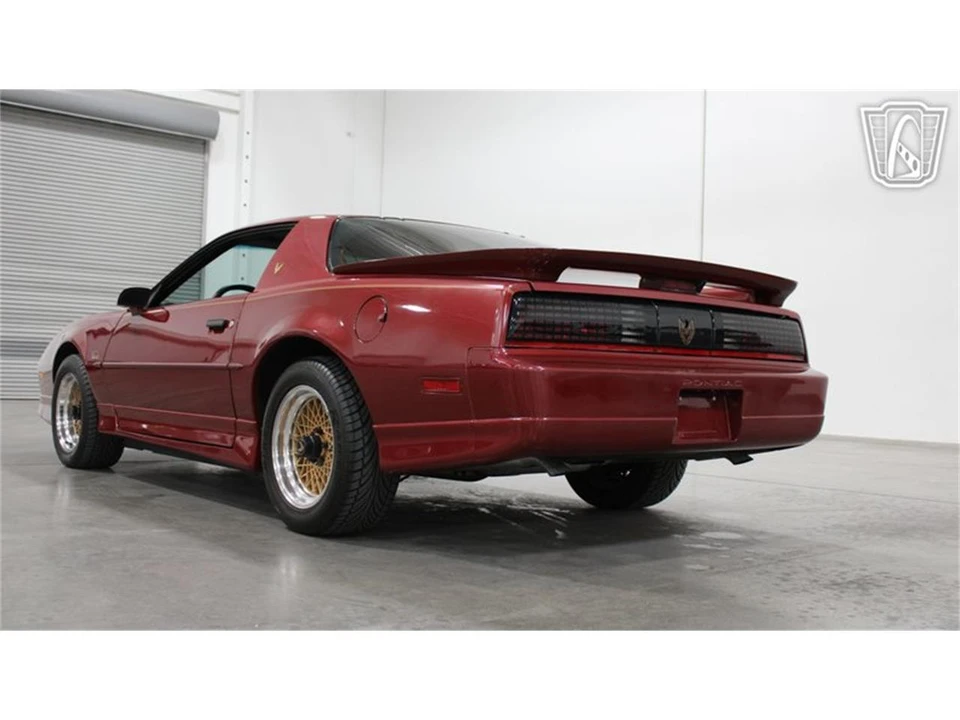 1989 Pontiac Firebird 3rd Gen - Image 21 of 31