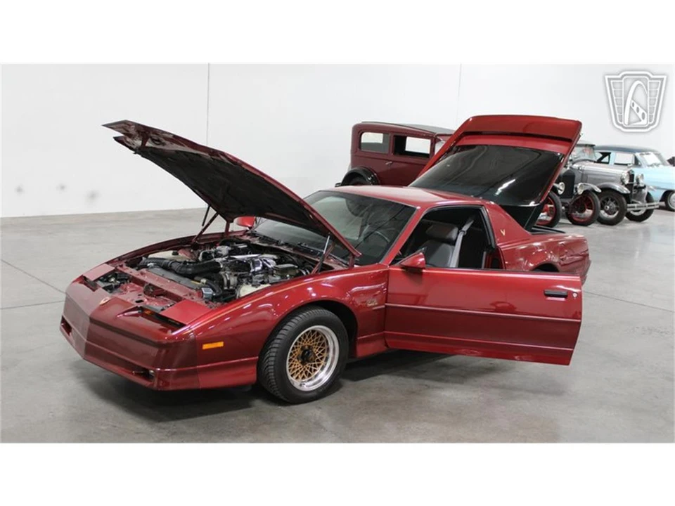 1989 Pontiac Firebird 3rd Gen - Image 27 of 31