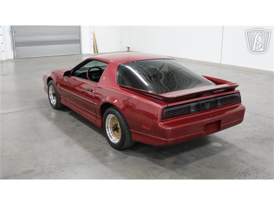 1989 Pontiac Firebird 3rd Gen - Image 4 of 31