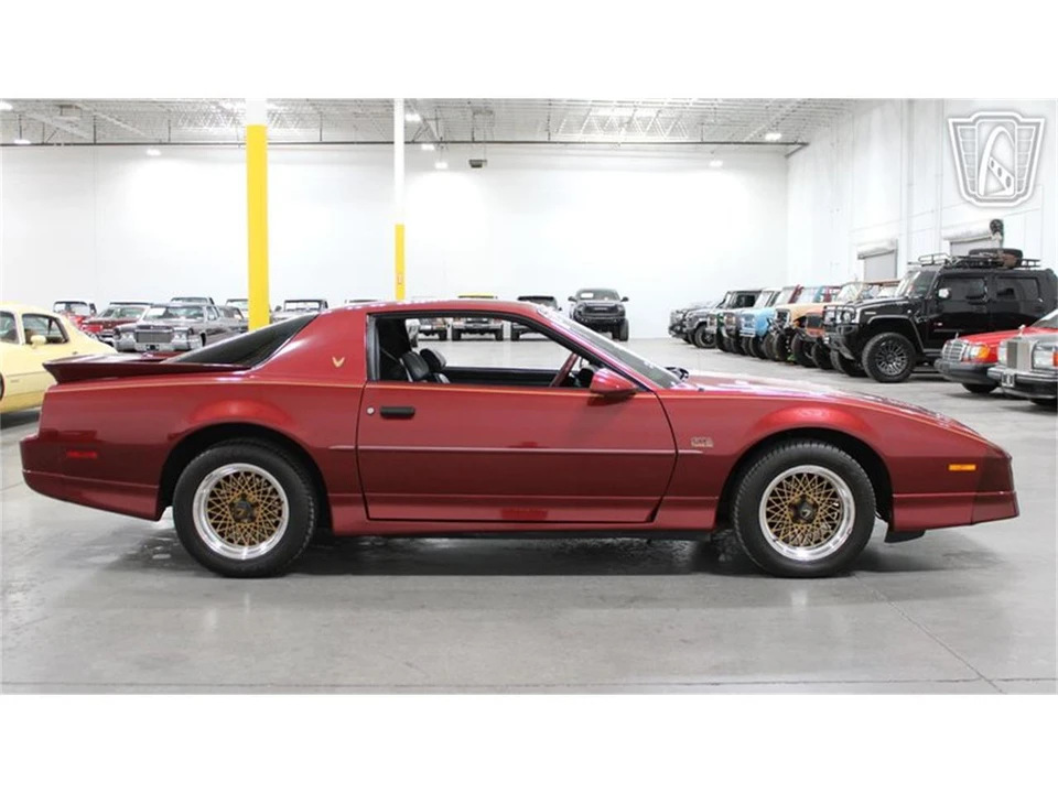 1989 Pontiac Firebird 3rd Gen - Image 15 of 31