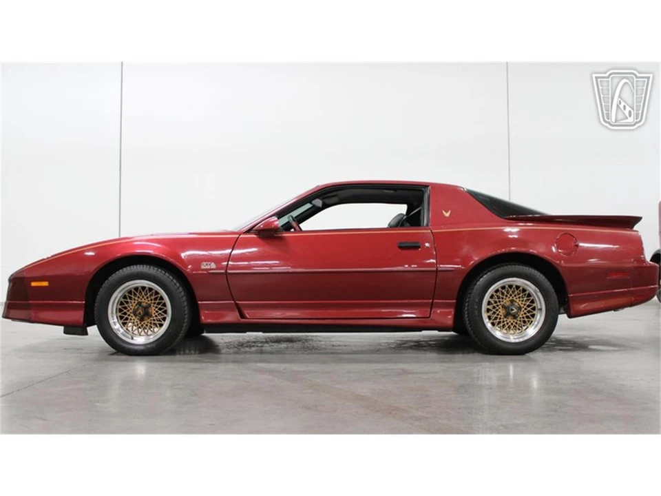 1989 Pontiac Firebird 3rd Gen - Image 20 of 31