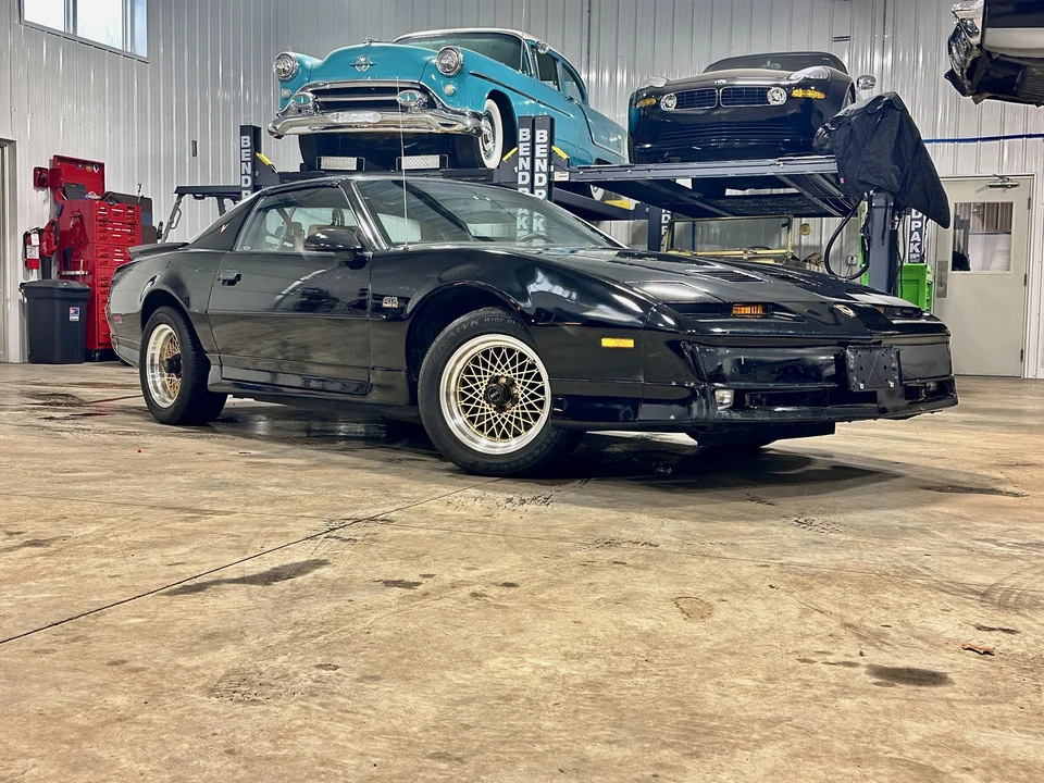 1989 Pontiac Firebird Trans Am 3rd Gen - Image 11 of 21