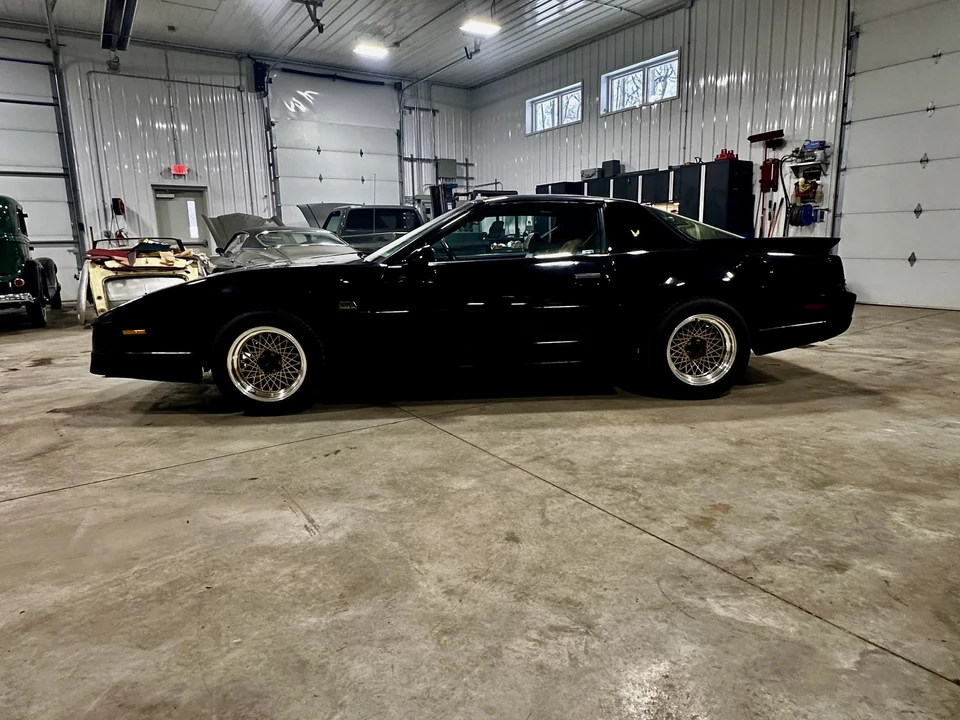 1989 Pontiac Firebird Trans Am 3rd Gen - Image 18 of 21