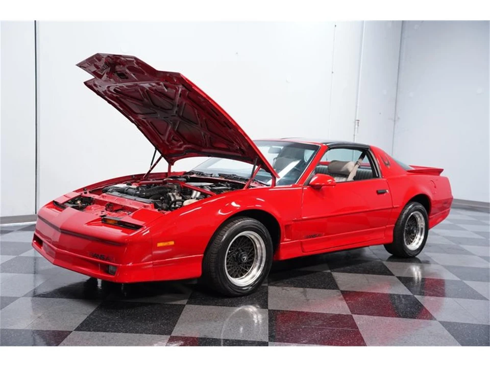 1989 Pontiac Firebird 3rd Gen - Image 25 of 31