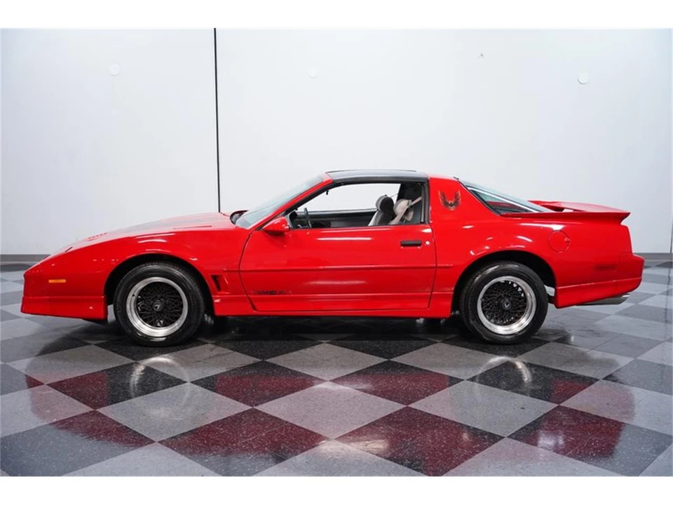 1989 Pontiac Firebird 3rd Gen - Image 2 of 31