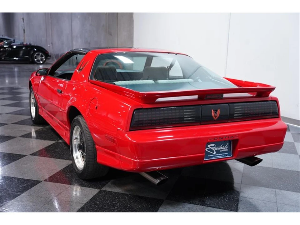 1989 Pontiac Firebird 3rd Gen - Image 8 of 31