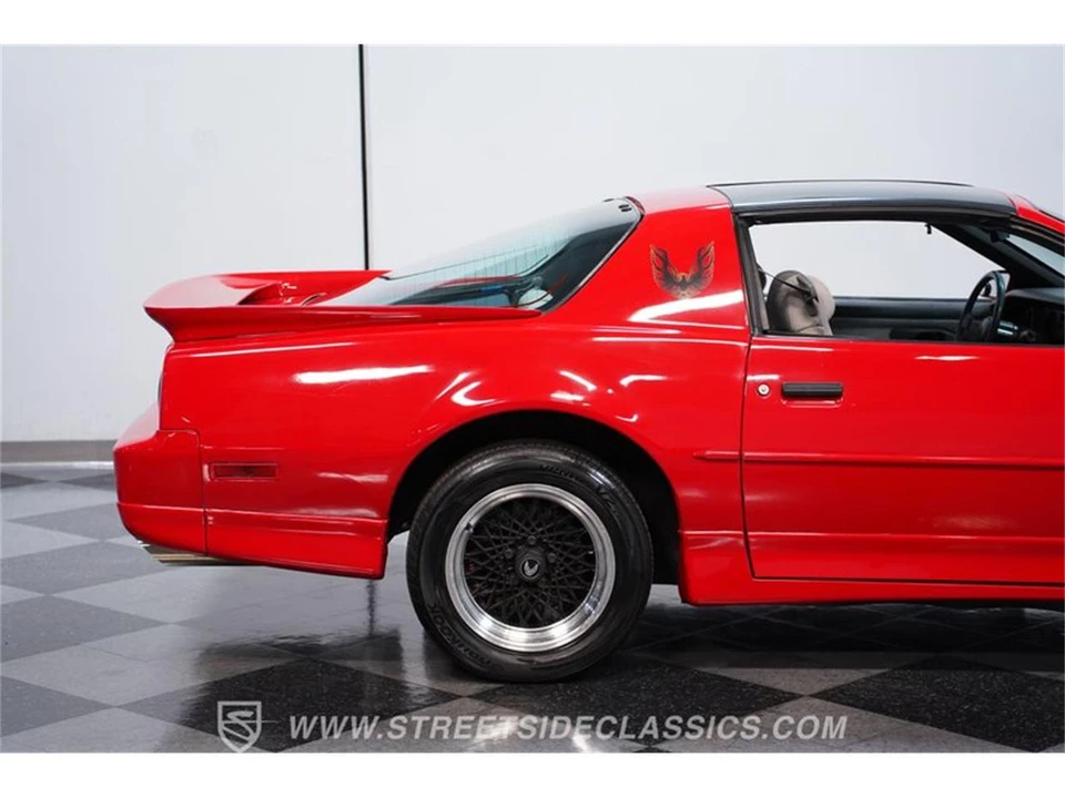 1989 Pontiac Firebird 3rd Gen - Image 23 of 31