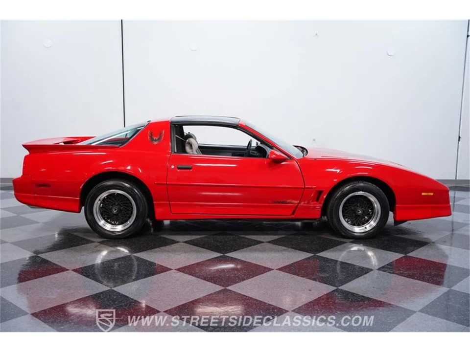 1989 Pontiac Firebird 3rd Gen - Image 12 of 31