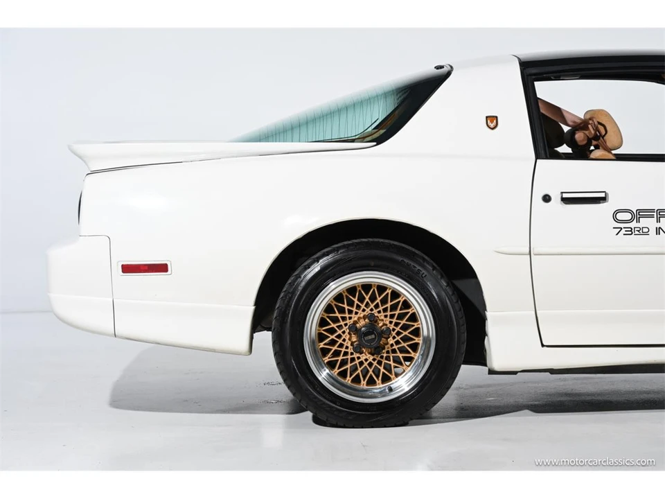 1989 Pontiac Firebird 3rd Gen - Image 15 of 31