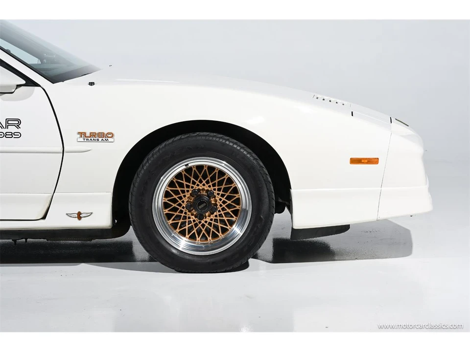 1989 Pontiac Firebird 3rd Gen - Image 25 of 31