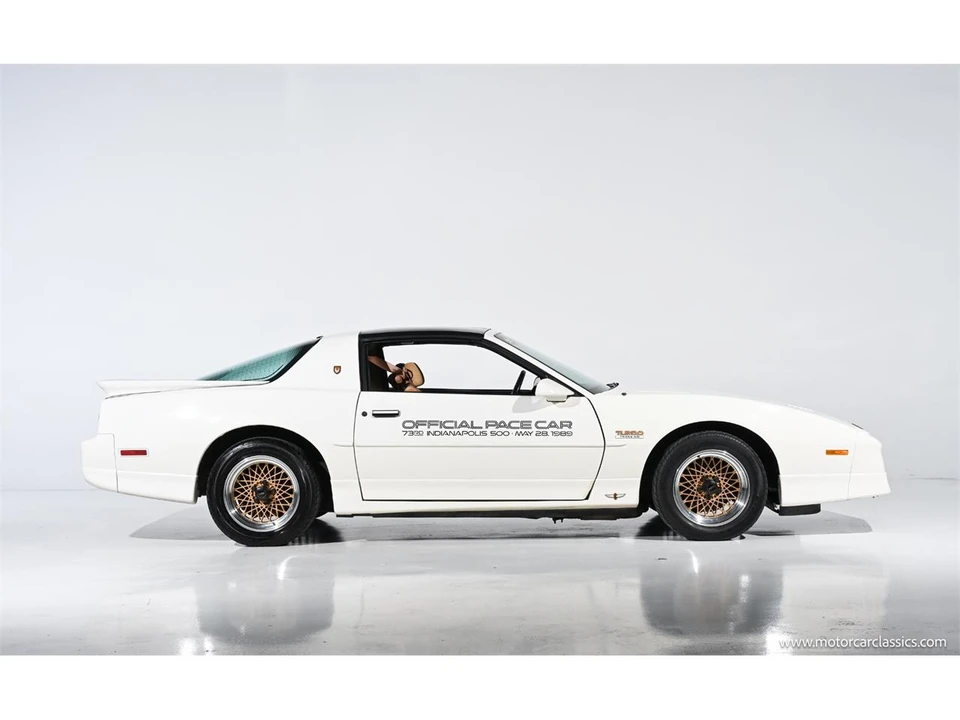 1989 Pontiac Firebird 3rd Gen - Image 12 of 31