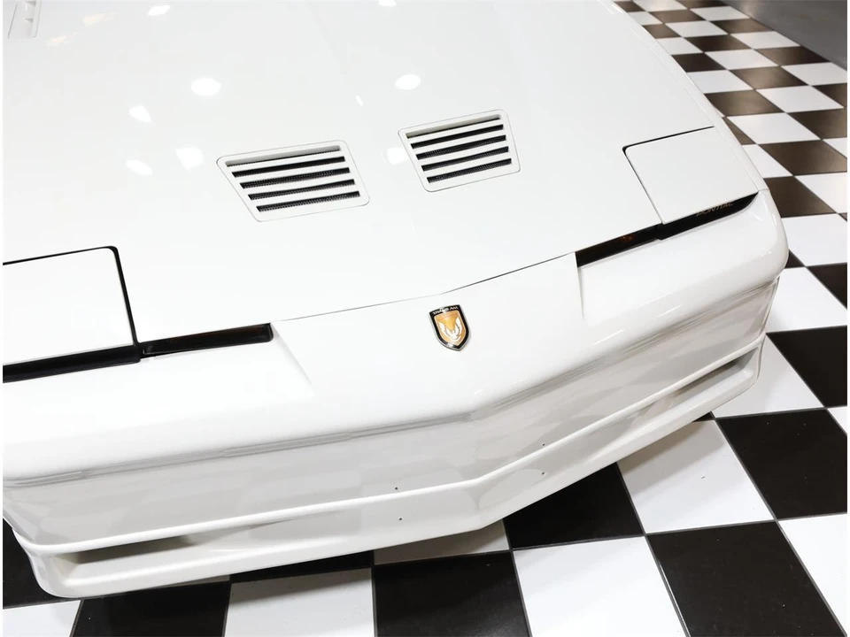 1989 Pontiac Firebird 3rd Gen - Image 17 of 31