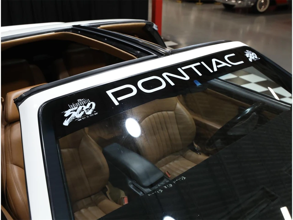 1989 Pontiac Firebird 3rd Gen - Image 26 of 31