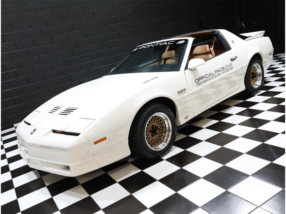 1989 Pontiac Firebird 3rd Gen - Image 12 of 31