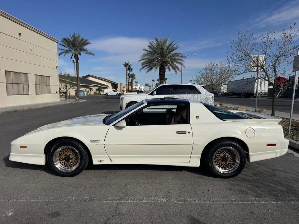 1989 Pontiac Firebird Trans Am 3rd Gen - Image 3 of 31