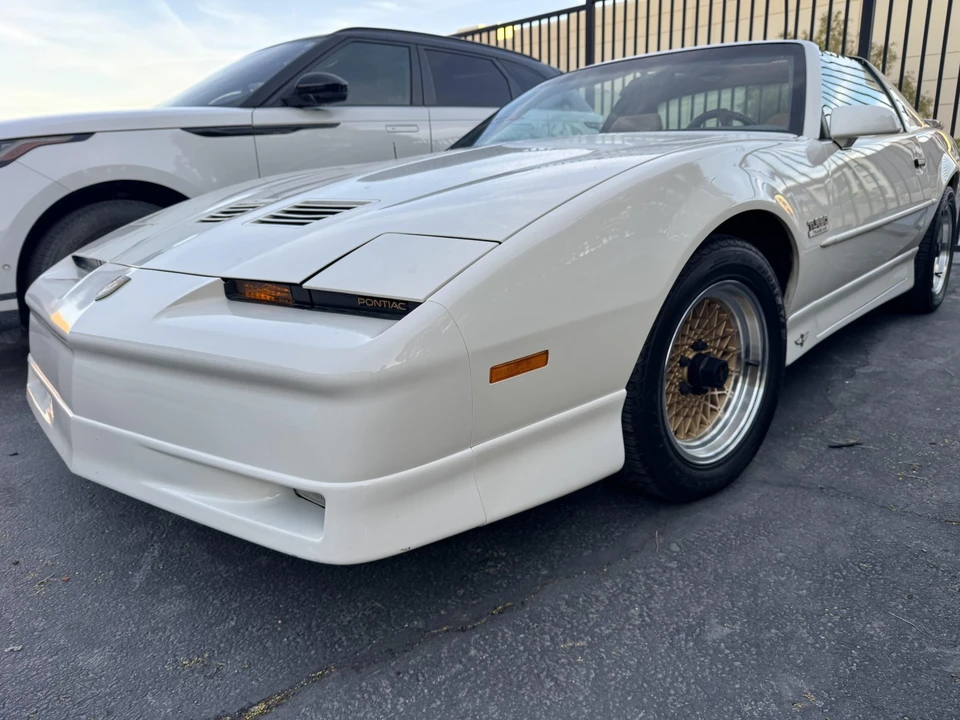 1989 Pontiac Firebird Trans Am 3rd Gen - Image 9 of 31