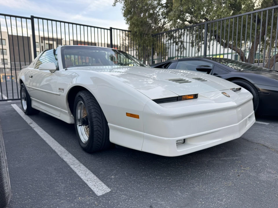 1989 Pontiac Firebird Trans Am 3rd Gen - Image 8 of 31