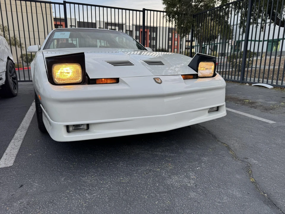 1989 Pontiac Firebird Trans Am 3rd Gen - Image 15 of 31