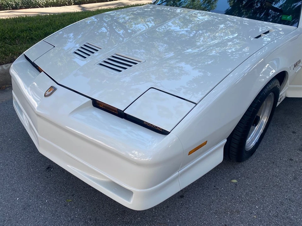 1989 Pontiac Firebird Trans Am 3rd Gen - Image 21 of 31