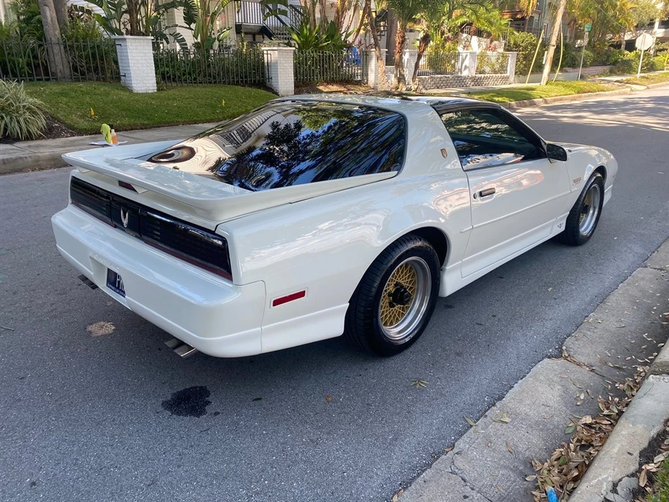 1989 Pontiac Firebird Trans Am 3rd Gen - Image 6 of 31
