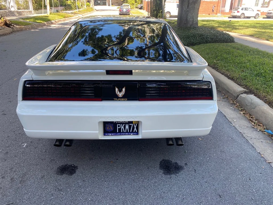 1989 Pontiac Firebird Trans Am 3rd Gen - Image 7 of 31