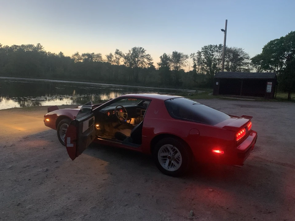 1989 Pontiac Firebird 3rd Gen - Image 5 of 6