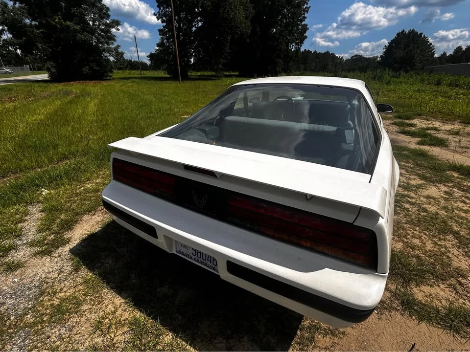 1989 Pontiac Firebird 3rd Gen - Image 4 of 10