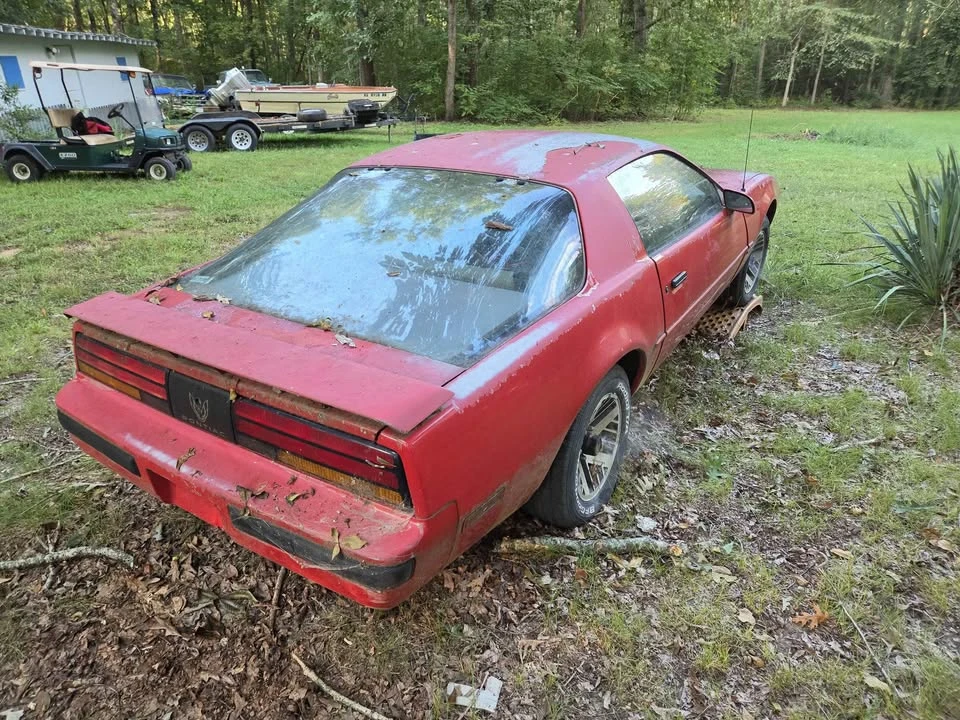 1989 Pontiac Firebird 3rd Gen - Image 4 of 5