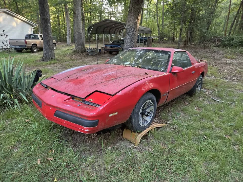 1989 Pontiac Firebird 3rd Gen - Image 2 of 5