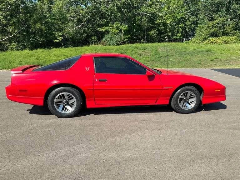 1989 Pontiac Firebird 3rd Gen - Image 5 of 13