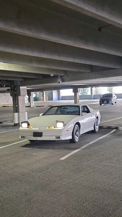 1989 Pontiac Firebird 3rd Gen - Image 5 of 5