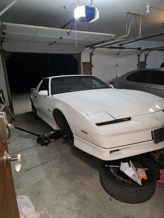 1989 Pontiac Firebird 3rd Gen - Image 4 of 5