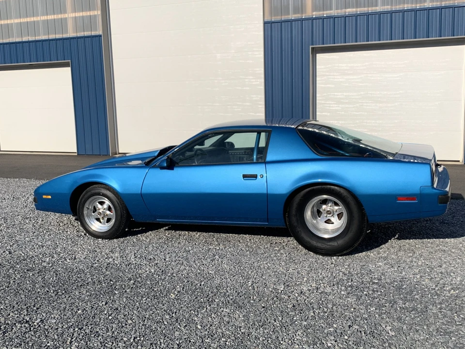 1989 Pontiac Firebird 3rd Gen - Image 7 of 31