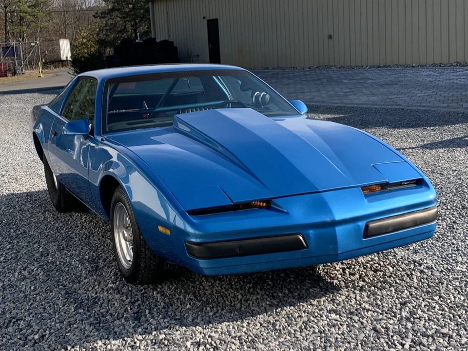 1989 Pontiac Firebird 3rd Gen - Image 13 of 31
